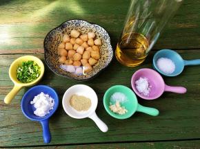 食材一览图，干贝洗净，提前用花雕酒加温水泡发