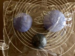 盖上保鲜膜松弛20分钟左右。