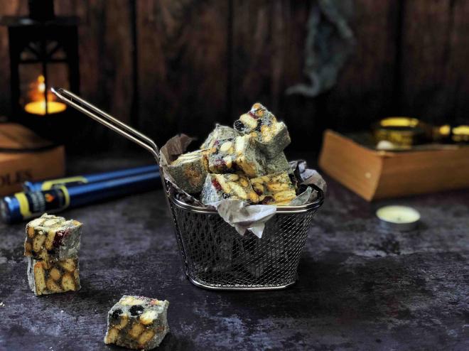 黑芝麻干果雪花酥