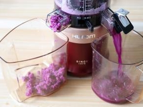 全部榨完后，取汁称量出100g备用；