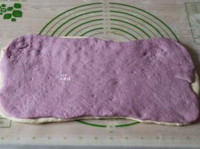 覆盖上紫色面皮；