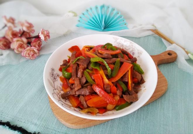 青椒胡萝卜炒牛排