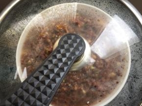 水开后，上锅蒸15分钟即可。