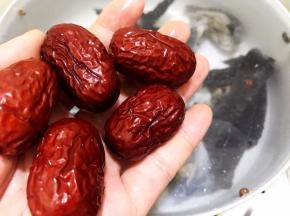 加入红枣