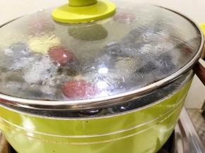 大火滚开后转小火慢慢煲20分钟