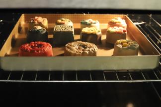 烤箱预热160度，上下火中层12分钟