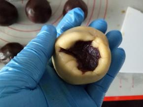 利用虎口慢慢往上推