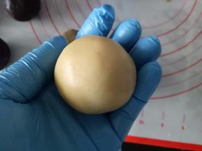 最后将收口捏紧