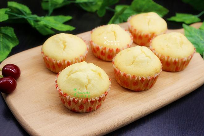 松软可口的酸奶松糕