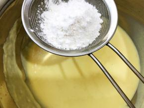 筛入低粉和玉米淀粉