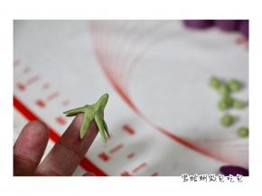 缔子，三条绿色交叉捏出缔子头