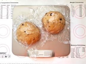 12、二发好的面团。