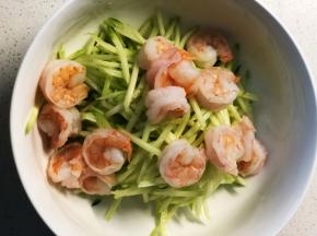 与青瓜丝放在一起