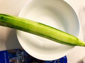 青瓜去皮。