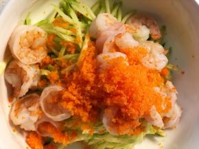 喜欢鱼子的口感你就多下一些吧，自己做可以好任性^_*