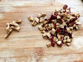 红枣去核切小丁