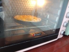 放入预热好的烤箱200度5分钟