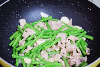 翻炒均匀即可出锅