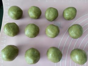 全部包好盖保鲜膜放一边备用