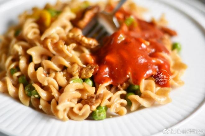 田园干果全麦螺旋面