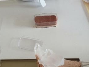 放一片蛋糕