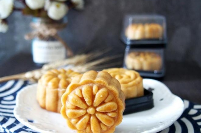 广式奶黄月饼