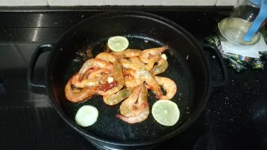 放入柠檬片翻炒均匀