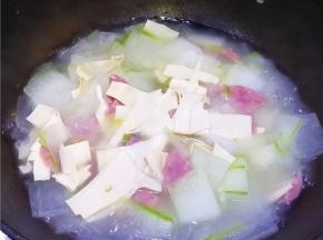 成熟后出锅。