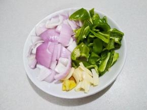 配菜切好