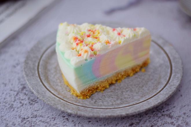 彩虹慕斯蛋糕（八寸）