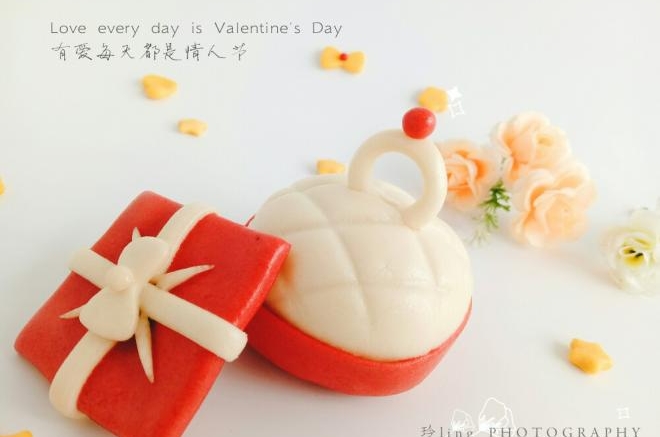 红宝石戒指礼盒馒头