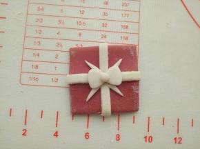 再做一点装饰，这样盒盖就做好了