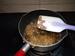 炸至微微焦黄