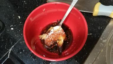 调料全部放入碗里混合均匀