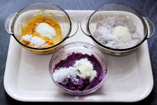 再各加入10克白糖。