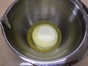 1、玉米油中加入酸奶