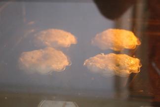 放入烤箱，190度18分钟