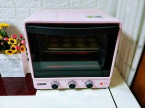 具体温度及时间请根据自家烤箱的性能另定，注意观察颜色。