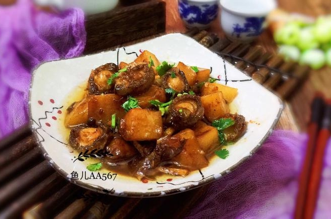 鲍鱼炖土豆