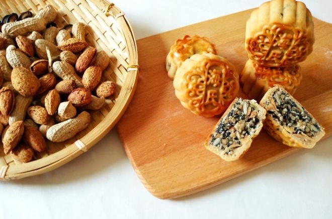 不用转化糖浆和枧水，也能做出好吃的月饼