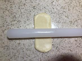 面团竖着放，擀长，