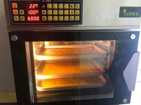 烘烤了大概90分钟，表面稍微有点粘手的状态就可以了