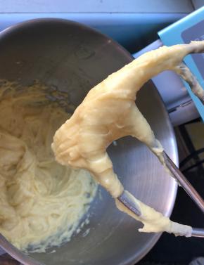 直至搅和这种状态，蛋液酌情增减