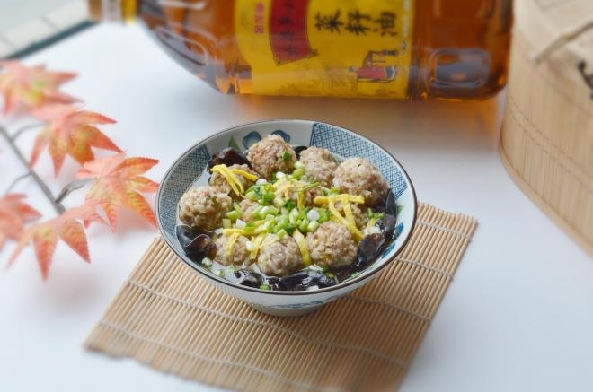 秘制蒸肉丸