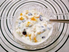 用勺子拌一下，混合均匀