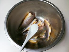 均匀撒入一小勺盐