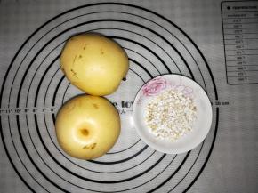 新鲜雪梨两个，选择这个口味会清甜一些