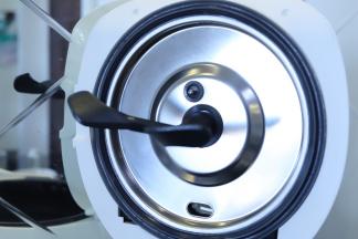 自动炒菜锅装上搅拌叶