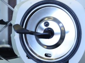 自动炒菜锅装上搅拌叶