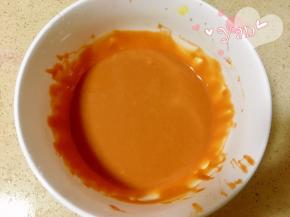 拌好的蛋黄糊。